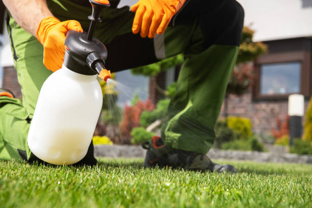 Best Commercial Pest Control Services  in Simsbury Center, CT